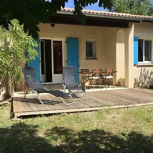 Gites Les Oiseaux Voyageurs Le Douny Appartement